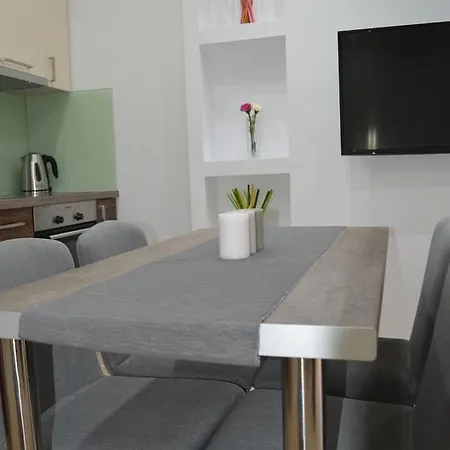 Kamis Néos Marmarás