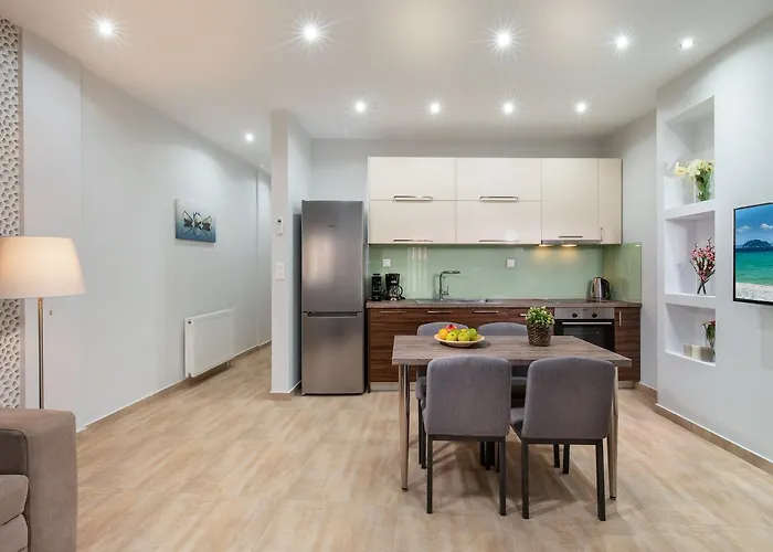 Kamis * Néos Marmarás