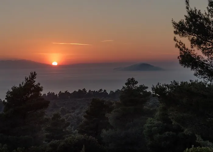 Kamis * Néos Marmarás