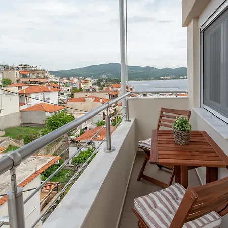 Kamis בית נופש נאוס מרמרס